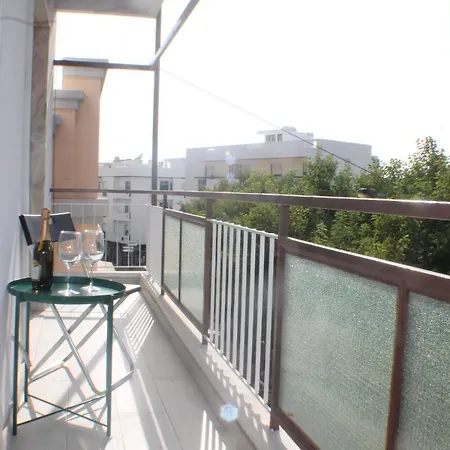 Apartman Casa Eca Queiroz *